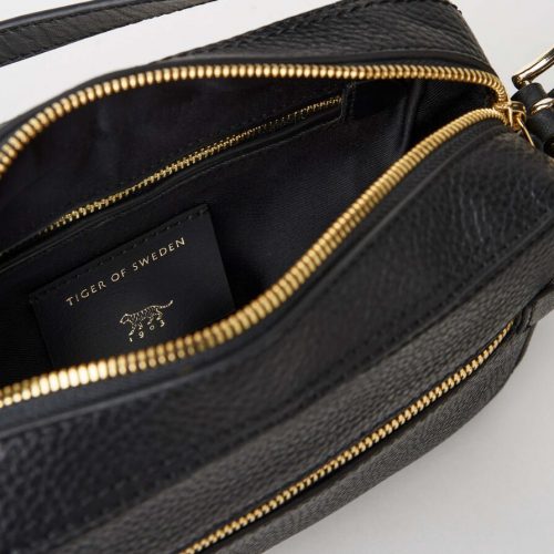 Alternative view of Tiger of Sweden Kiva