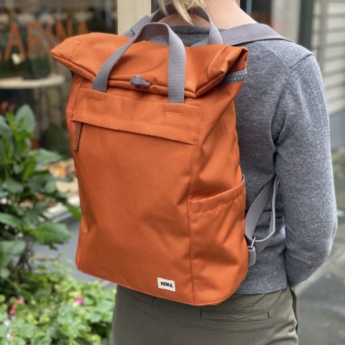 Roka Finchley A Medium Recycled Canvas - Atomic Orange